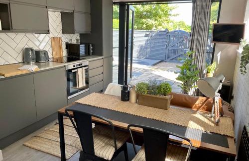 Fort William City Centre Apartment | Stylish, central studio with kitchen & large deck