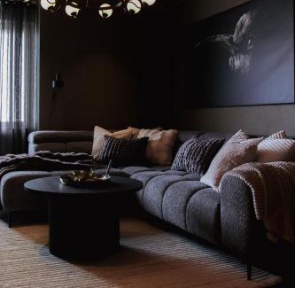 Jyvaskyla Apartment | Stylish City Suite in the Heart of Jyväskylä