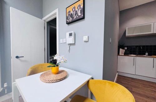 Ferndale Apartment | Stylish & Cosy 2 bedrooms Mews