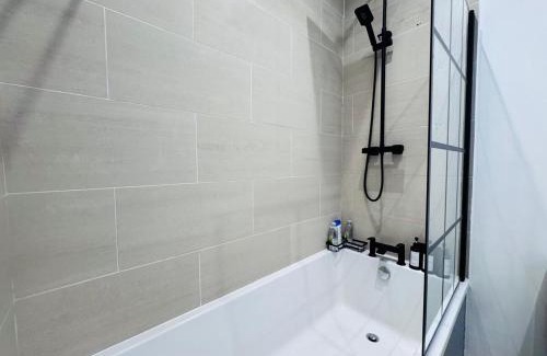 Ferndale Apartment | Stylish & Cosy 2 bedrooms Mews