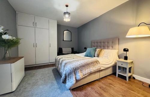 Ferndale Apartment | Stylish & Cosy 2 bedrooms Mews