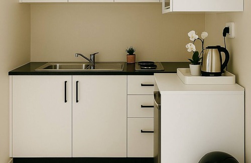 Greater Johannesburg Metropolitan Area Apartment | Stylish & Cosy Studio Apartment in Randburg