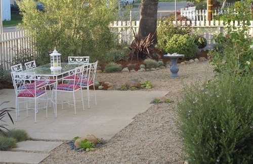 Carpinteria Cottage | Stylish Cottage Retreat by the Sea 2 in Charming Carpinteria