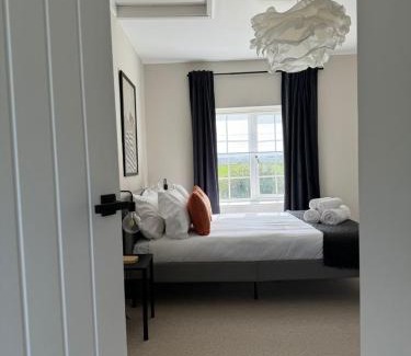 Hartwell House | Stylish countryside 4bed cottage - Kingsey