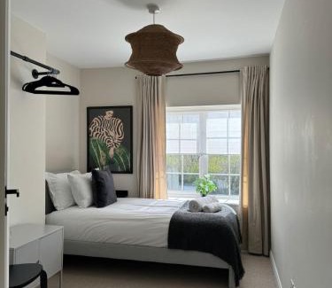 Hartwell House | Stylish countryside 4bed cottage - Kingsey