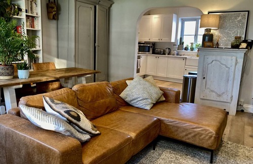 Hackney Wick Apartment | Stylish, cozy 1-bed flat, 2 minutes walk from Victoria Park