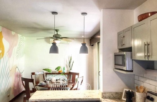 El Ocotal House | Stylish Casa Paloma, a minute walk from the beach!