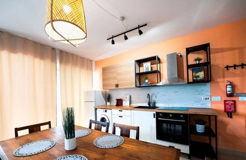 Qawra Apartment | Stylish Duplex Holiday Retreat