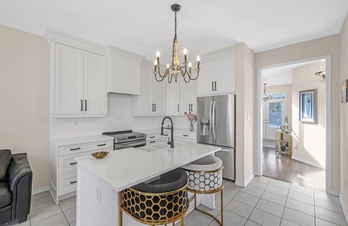 Hagersville House | Stylish Duplex for a great stay in Haldimand