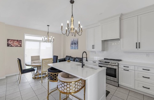 Hagersville House | Stylish Duplex for a great stay in Haldimand