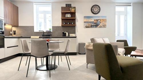 Gzira Apartment | Stylish Entire Apartment - 2min from the Seafront