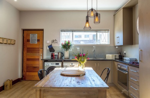 Stellenbosch Apartment | Stylish garden apartment in the heart of Stellenbosch