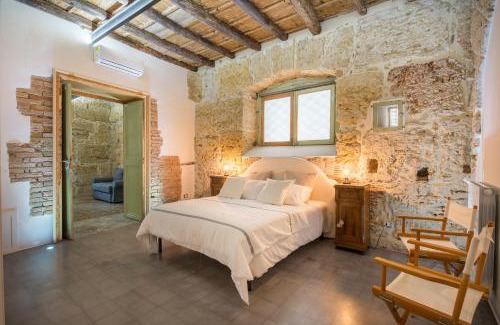 Albergheria Apartment | Stylish home in front of Casa Professa