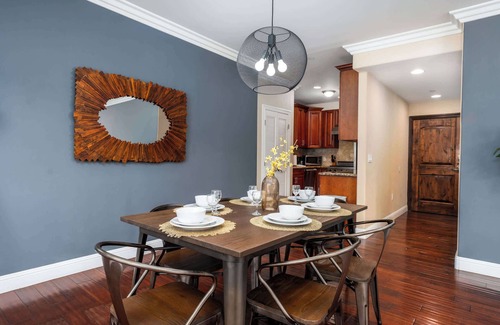 Universal City Apartment | Stylish Home | Prime Location + Top Amenities