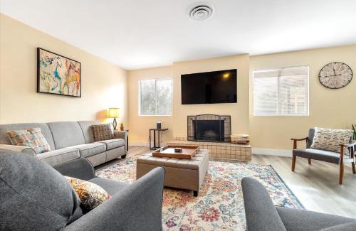 Paradise House | Stylish home with pool and spa