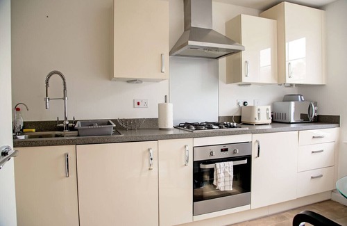 Stanford-le-Hope Apartment | Stylish home with private garden