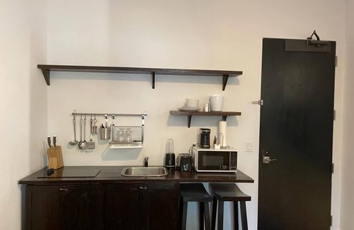 Northeast Miami Hotel | Stylish Hotel Room at the Center of it All - 3Z