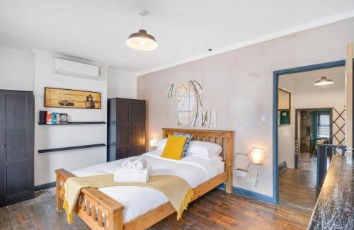 Exeter House | Stylish House w Free Parking Nr Exeter Centre