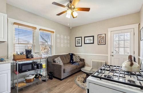 Lakewood Apartment | Stylish Lakewood Apartment | Free Parking + Wi-Fi