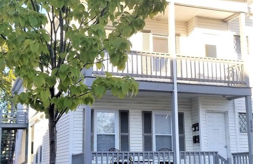 Manchester Apartment | Stylish & Large Top Floor w/Private Front Porch