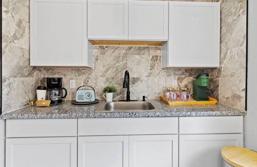 West Allis Apartment | Stylish Little Gem Upper Unit, with King Bed close to State Fair and AmFam Field