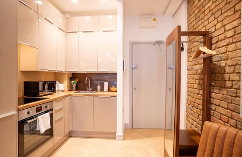 Kilburn Apartment | Stylish Modern 1 Bed Apartment in London NW6*5