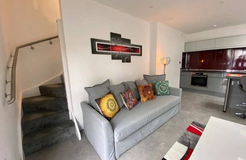Christchurch Apartment | Stylish & modern, in a quiet, convenient location
