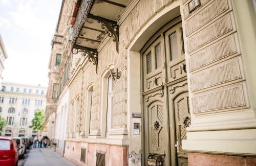 Istvanmezo Apartment | Stylish Modern Studio - 1 Minutes Away From Parliament