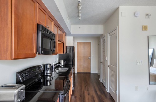 Navy Yard Apartment | Stylish Navy Yard Studio w/Gym & Roof Pool, nr Baseball, by Blueground