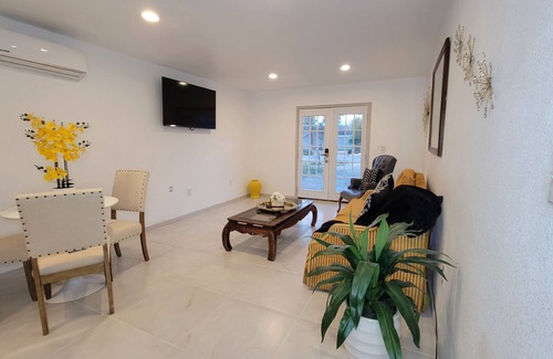 El Paso Apartment | Stylish Newly remodeled 3bdr Apt
