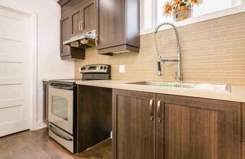 Brossard Apartment | *Stylish quiet clean-Entire unit separate entrance