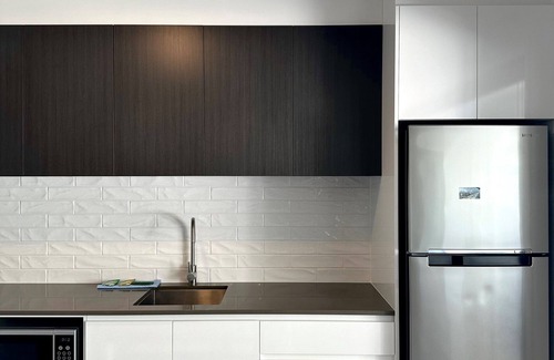 Palm Beach Apartment | Stylish refurbished unit on Tallebudgera Creek