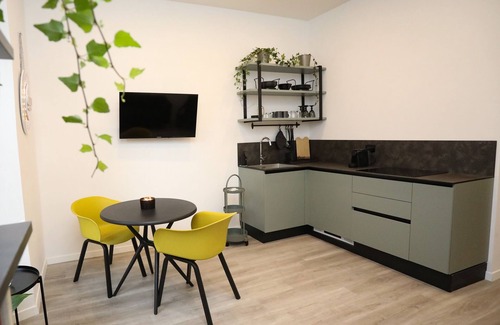 Trastevere Apartment | Stylish&Renovated Apt in Trastevere ac/wi-fi