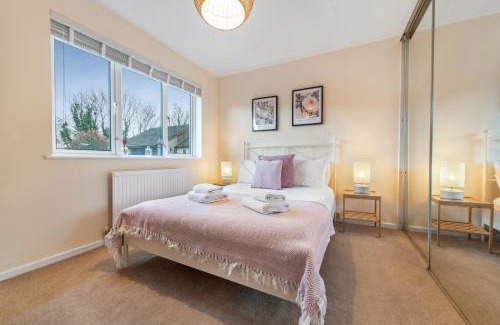 Bourne End House | Stylish Short Term Let - Bucks