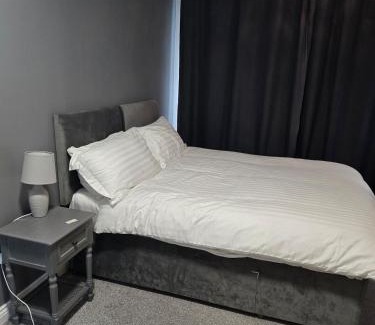 Roundhay House | Stylish stay in Leeds