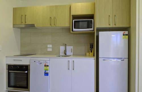 Windsor Apartment | Stylish studio in Windsor, Brisbane