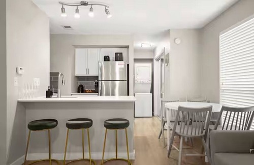 Allandale Apartment | Stylish Studio Near Domain