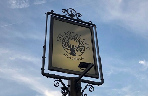 Worleston Condo | Stylish two bedroom apartment near Rookery Hall