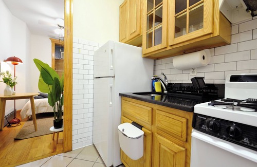 Central Park South Apartment | Stylish UES Studio | Steps from Central Park & Restaurants