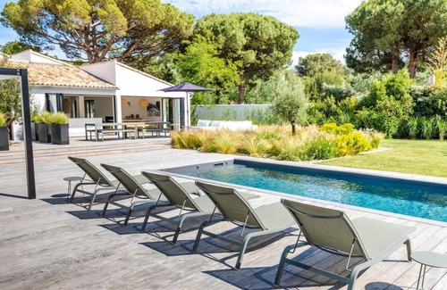 Les Portes-en-Re Villa | Stylish Villa in Les Portes-en-Ré: Pool, Modern Interiors, Outdoor Terrace