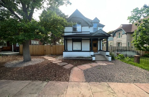 Whittier House | Stylish Vintage Home - City Park/Rino