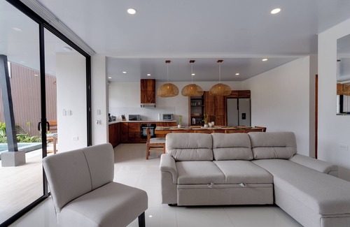 Barrio Pilo Villa | Stylish Volcano Villa w/Jacuzzi & Private Pool, volcano views, sun deck, WiFi