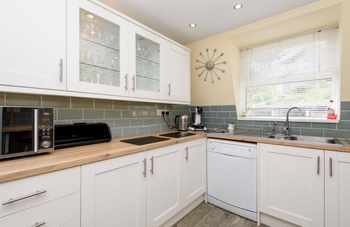 West Looe House | Stylish waterfront apartment with magnificent view