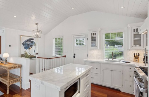 Ogunquit House | Stylish Waterfront Hideaway for 4 | Stunning Views | Walk to Beach & Town