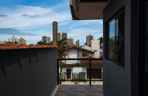 Poiares House | Suíte Independente a 200m Praia Indaiá - 01 Suíte em Caraguatatuba