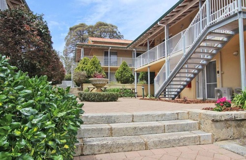 Margaret River Apartment | Suite 26 |Town Central | Walk To Cafes | Sleeps 3