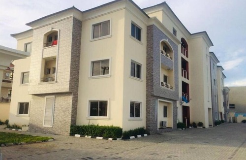 Ofin Apartment | (Suite 4) 3 bedrooms serviced apartment in Victoria Island Lagos