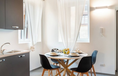 Carpenzago Apartment | Suite apartment on Naviglio Castel view