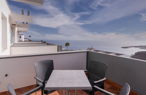 Patalavaca Apartment | Suite-Apartment-Ensuite with Shower-Sea view-CAT. 7