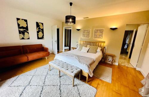 Laujuzan Apartment | Suite Armagnac, relaxing gite near Nogaro